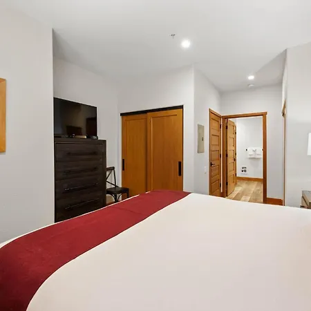 Premium Two Bedroom #700